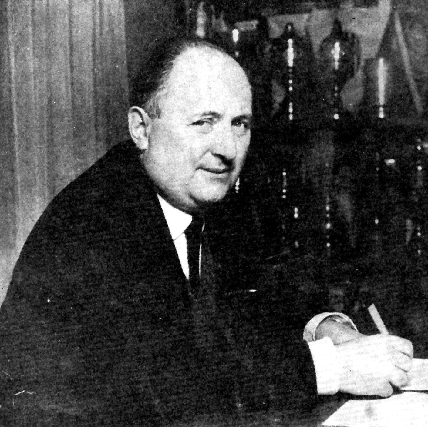 1946 - Image 2